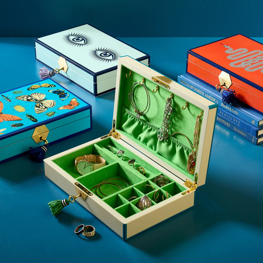 LE WINK LACQUER JEWELRY BOX